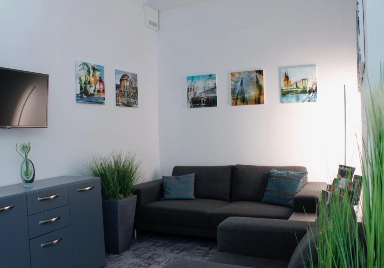 Hotel Pilar Garni Cologne Exterior photo